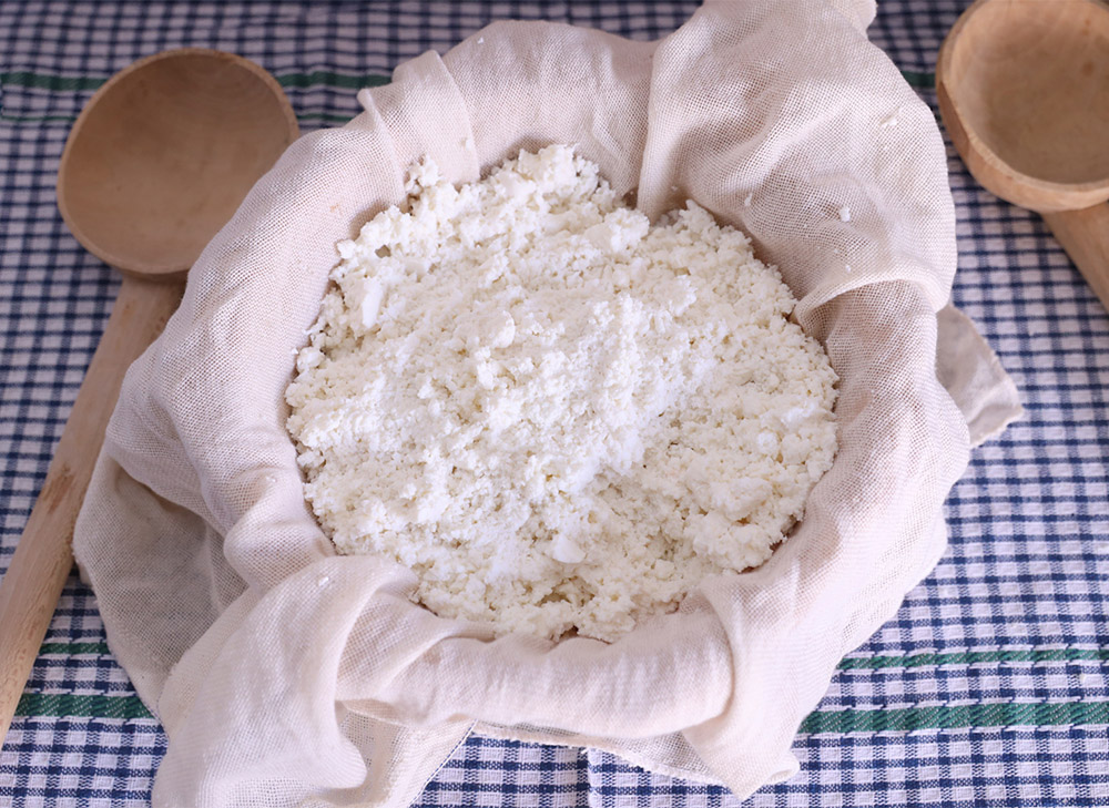 τυρί Μυζήθρα vs τυρί Ανθότυρος vs τυρί Μανούρι