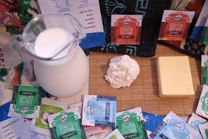 Ποιά καλλιέργεια εκκίνησης (starter cultures) είναι η καλύτερη όταν φτιάχνω βούτυρο? πρωτοσέλιδο - Ποιά καλλιέργεια εκκίνησης είναι η καλύτερη όταν φτιάχνω βούτυρο?