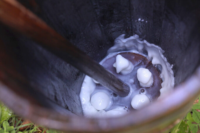 Απόδαρση ή κτύπημα του γάλακτος και της κρέμας – Να πώς φτιάχνεται το βούτυρο πρωτοσέλιδο - Απόδαρση ή κτύπημα του γάλακτος και της κρέμας – Να πώς φτιάχνεται το βούτυρο