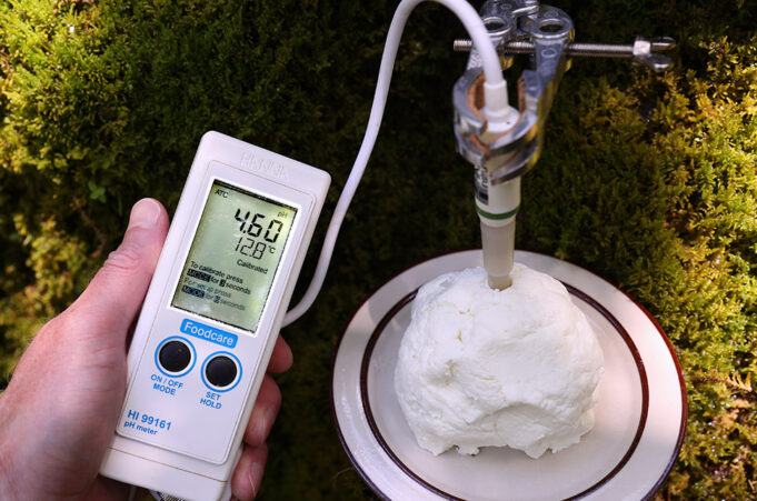 Φτιάχνω βούτυρο από ξινή – ώριμη κρέμα γάλακτος πρωτοσέλιδο - Φτιάχνω βούτυρο από ξινή - ώριμη κρέμα γάλακτος