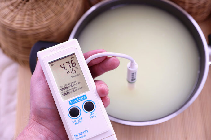 Ποιό είναι το γλυκό τυρόγαλα και ποιό είναι το ξινό τυρόγαλα? πρωτοσέλιδο - Ποιό είναι το γλυκό και ποιό το ξινό τυρόγαλα?