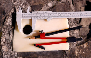 Δείτε πώς θα πετύχετε τις τέλειες οπές στο σκληρό τυρί που θα φτιάξετε πρωτοσέλιδο - Δείτε πώς θα πετύχετε τις τέλειες οπές στο τυρί που θα φτιάξετε