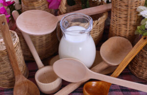 Πόσο ασφαλής είναι η χρήση των ξύλινων εργαλείων στην γαλακτοκομία και στην τυροκομία? πρωτοσέλιδο - Πόσο ασφαλής είναι η χρήση ξύλινων εργαλείων στην γαλακτοκομία?