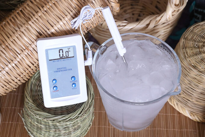 Πώς να καλιμπράρετε το οικιακό σας θερμόμετρό σας με πολύ απλό τρόπο πρωτοσέλιδο - Πώς να καλιμπράρετε το οικιακό θερμόμετρό σας με πολύ απλό τρόπο