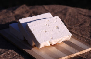 Πού οφείλεται το άρωμα του τυριού Φέτα? πρωτοσέλιδο - Πού οφείλεται το άρωμα του τυριού Φέτα?