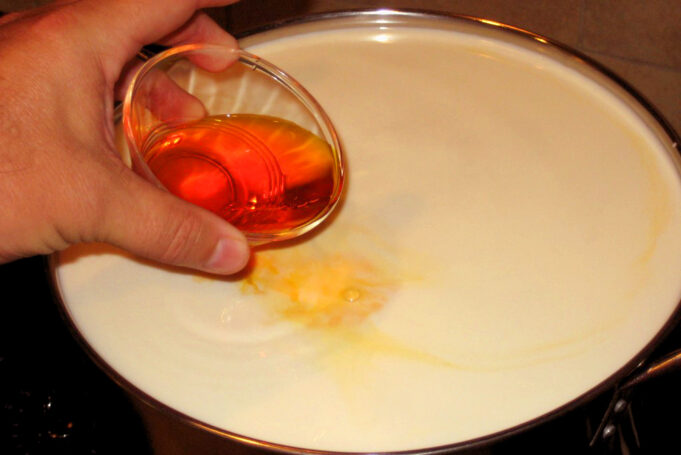 Πώς θα ”λευκάνω” και πώς θα ”χρωματίσω” το γάλα? πρωτοσέλιδο - Πώς θα ''λευκάνω'' και πώς θα ''χρωματίσω'' το γάλα?