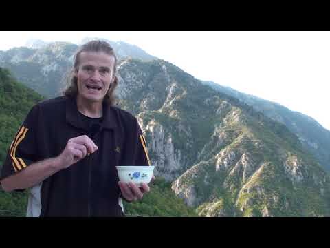 Καταναλώνω μόνον Γαλακτοκομικά προϊόντα για μια ολόκληρη ημέρα πρωτοσέλιδο - γαλακτοκομικά