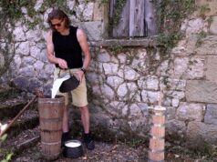 Φτιάχνω βούτυρο και ξινόγαλα με παραδοσιακό τρόπο πρωτοσέλιδο - Φτιάχνω βούτυρο και ξινόγαλα με παραδοσιακό τρόπο