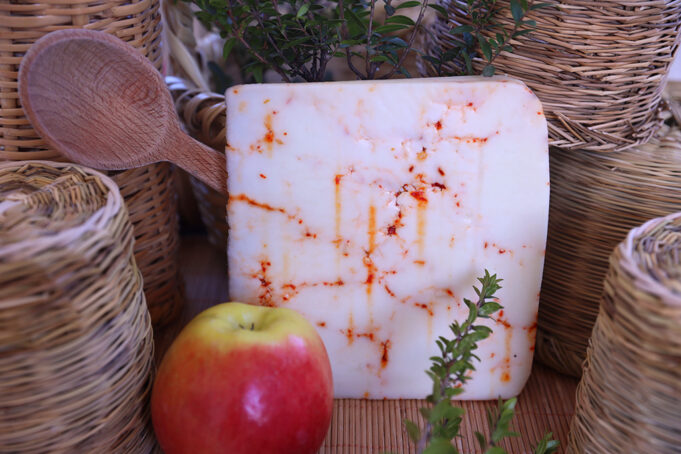 Φτιάχνω τυρί Γραβιέρα Κρήτης πρωτοσέλιδο - Φτιάχνω τυρί Γραβιέρα Κρήτης