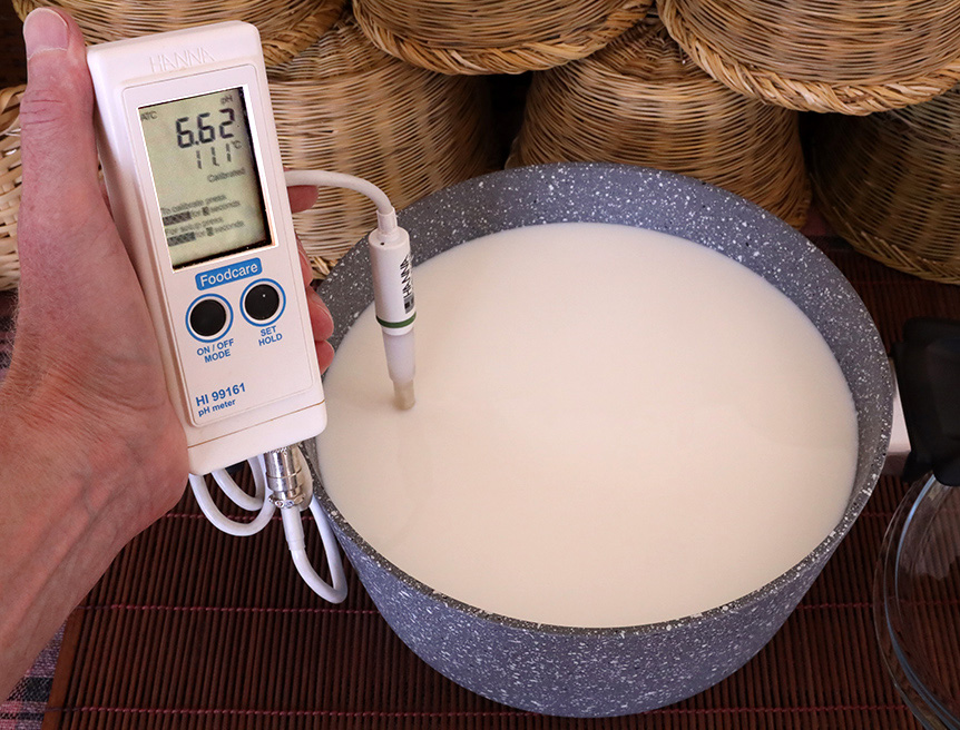 Φτιάχνω το προβιοτικό ζυμωμένο γάλα Yakult χρησιμοποιώντας ως Μαγιά μία μικρή ποσότητα από Yakult του εμπορίου