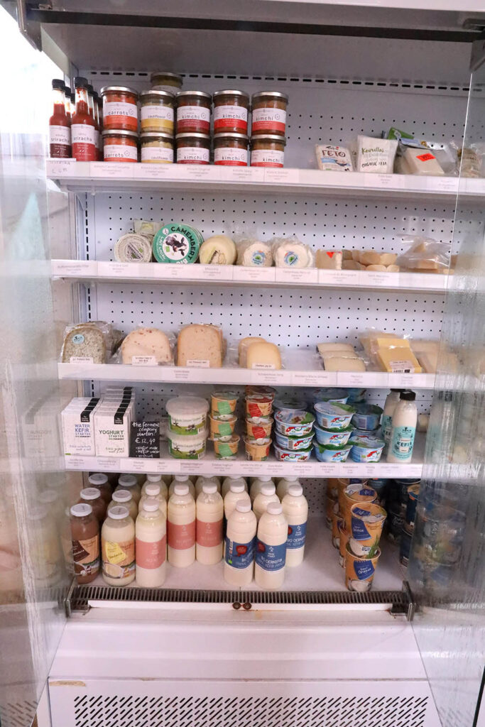 Φάρμα γαλακτοπαραγωγικών ζώων και λειτουργία οικοτεχνικής επιχείρησης παρασκευής γαλακτοκομικών προϊόντων – Το παράδειγμα της Ολλανδίας