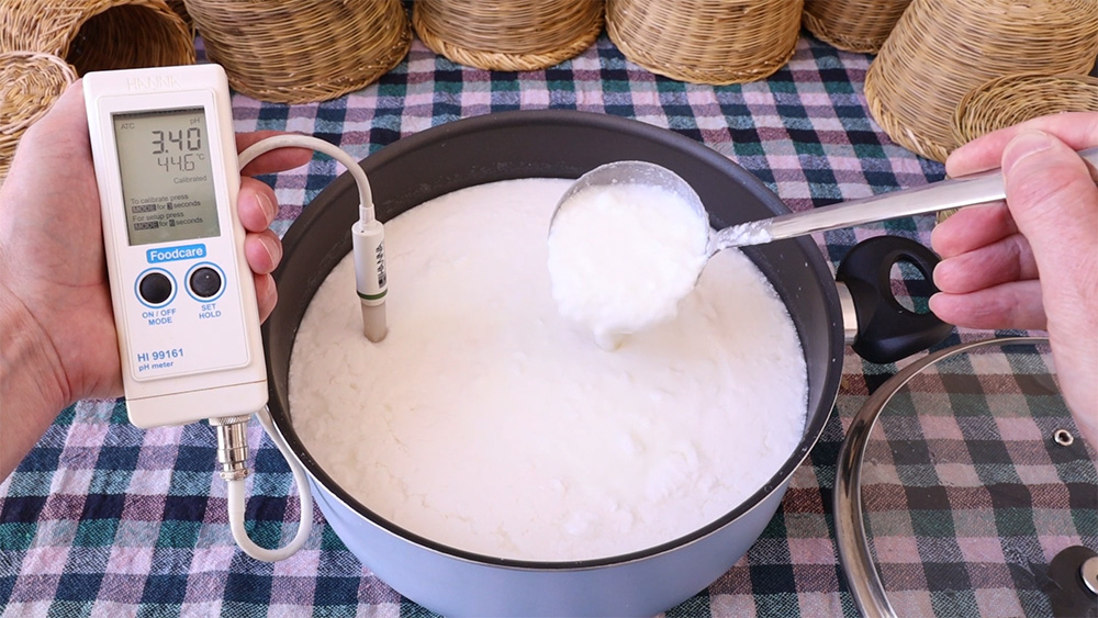 Φτιάχνω γιαούρτι Labneh μὲ τὸν παραδοσιακὸ τρόπο – Αὐτὴ εἶναι ἡ καλύτερη συνταγή γιὰ ἕνα ἐπιτυχημένο Labneh